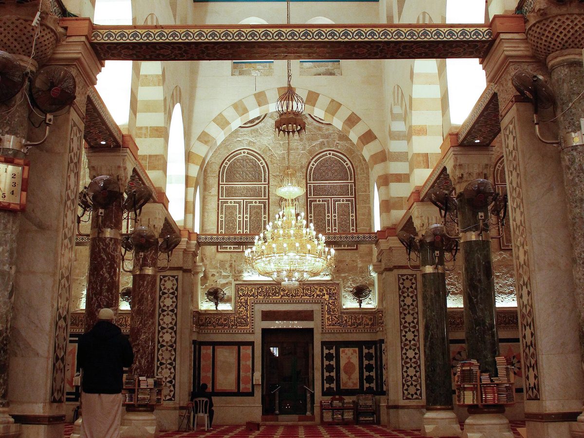 داخل المسجد الأقصى
